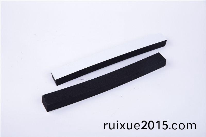 CR減(jian)震(zhen)保(bao)溫條(tiao)